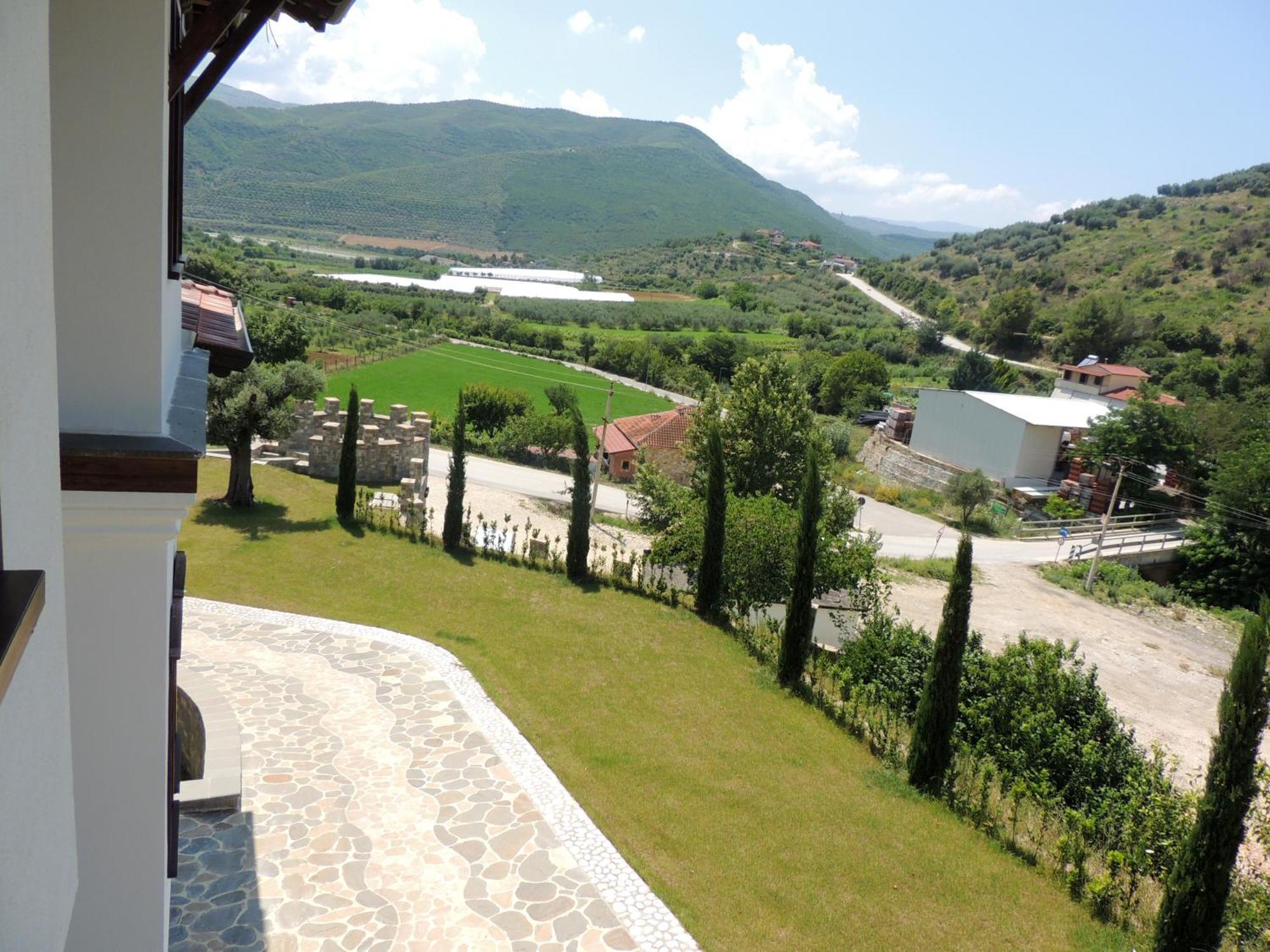 Pupa Winery Serene Stay Berat Exterior foto