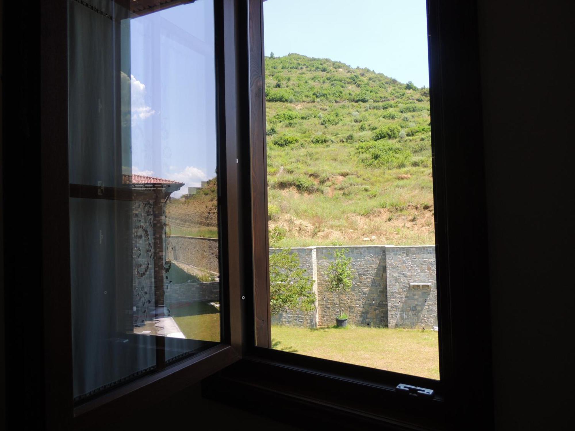 Pupa Winery Serene Stay Berat Exterior foto