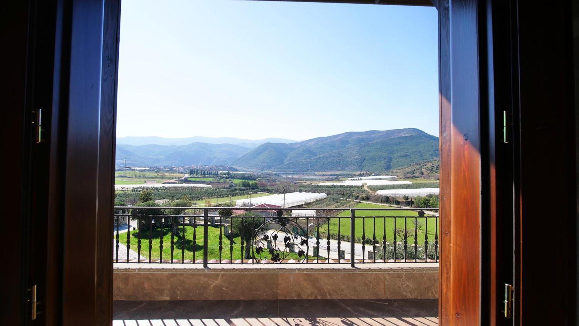 Pupa Winery Serene Stay Berat Exterior foto